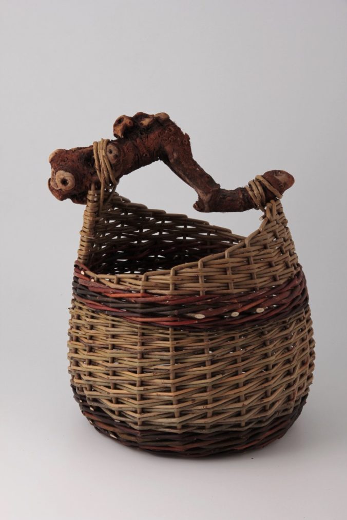 Basket with wood handle by Heike Kahle